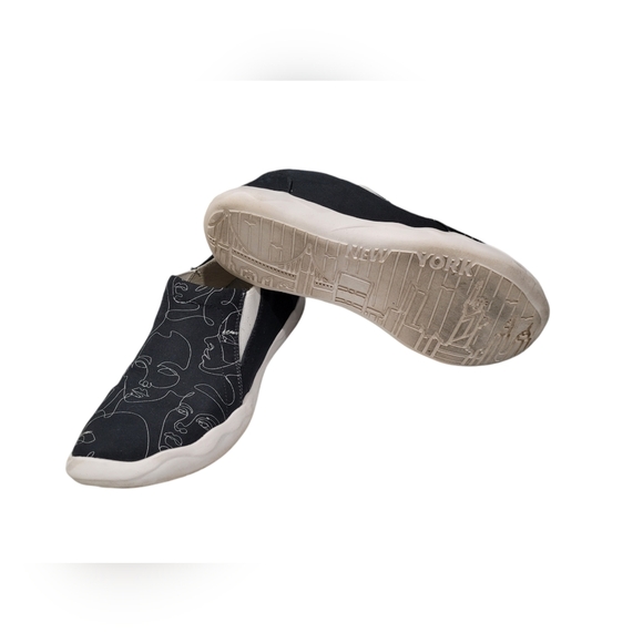 Andose shoes in black with face figures on the front, size 10 women - Picture 4 of 8